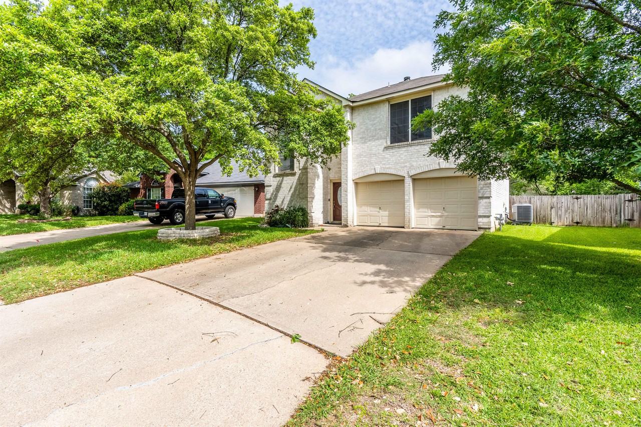 2104 Grove Dr #1 - Photo 2 of 24