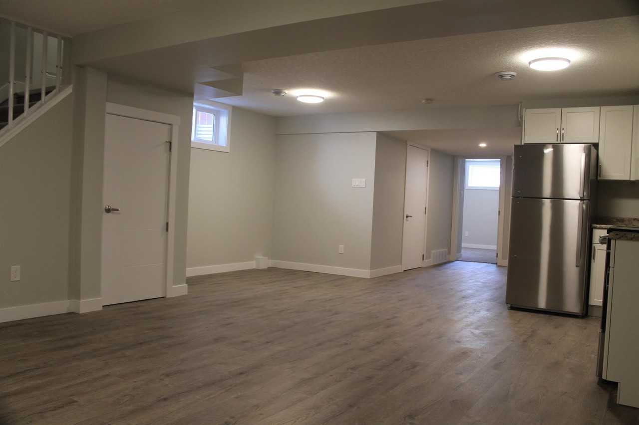 12500 - 154 Street - 2 #2 - Photo 3 of 10