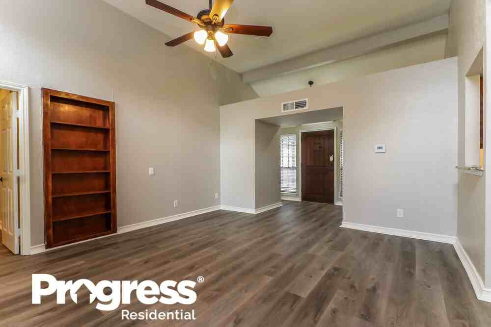 2321 Clareton Dr - Photo 3 of 16