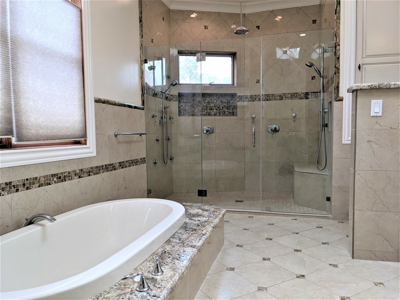 2912 21st Ave - Photo 2 of 18