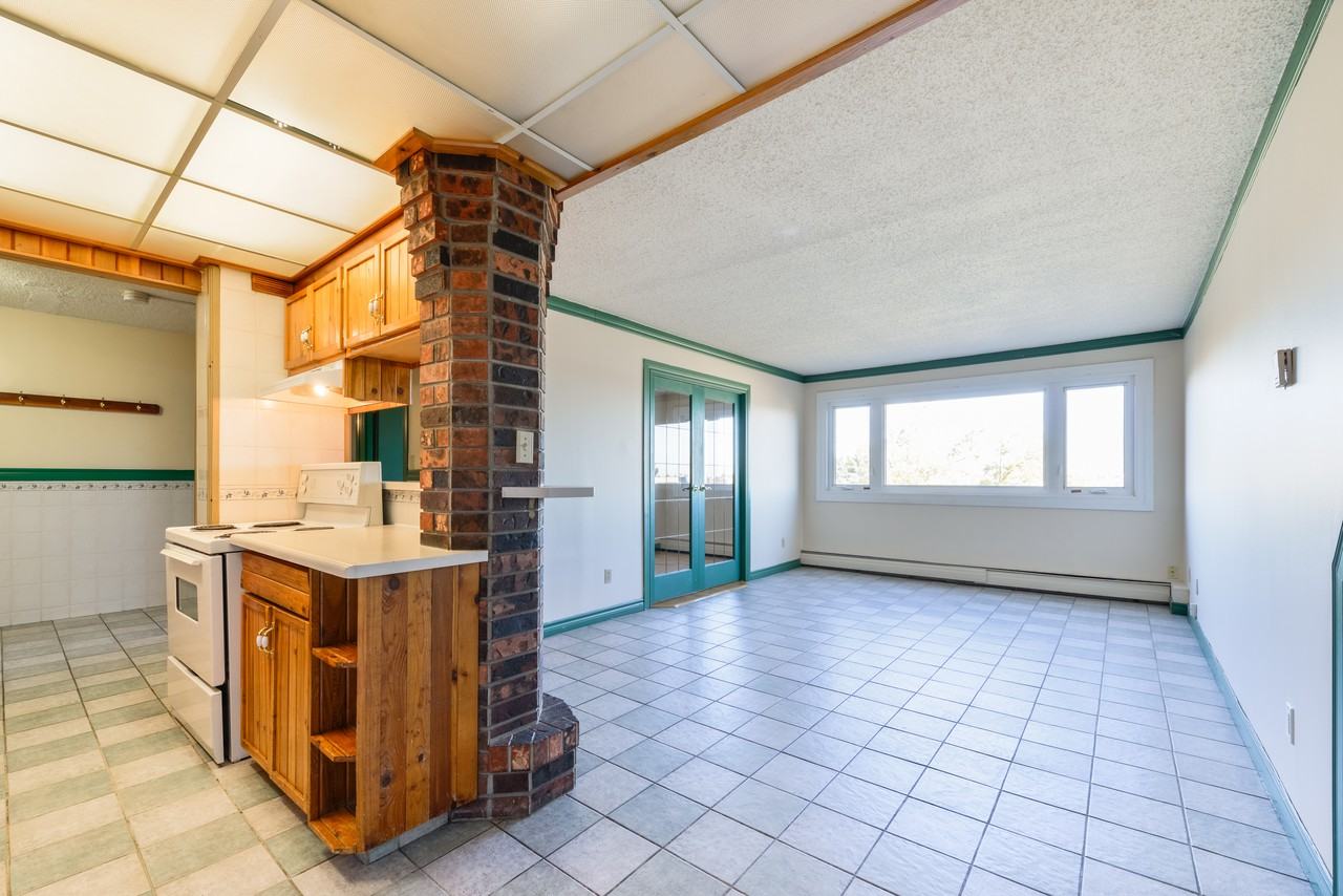 Oak Tower - Photo 2 of 12