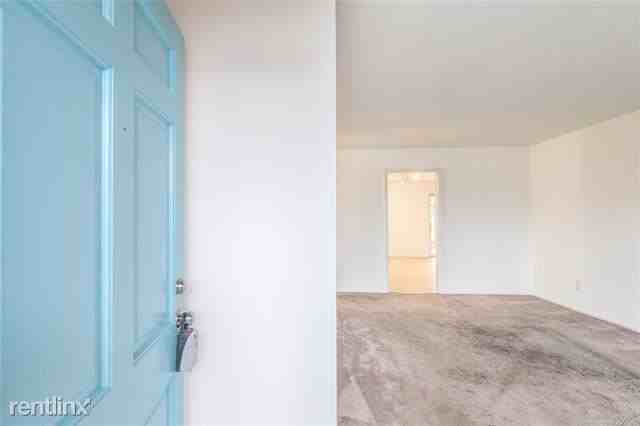 2531 E Skelly Dr - Photo 2 of 22