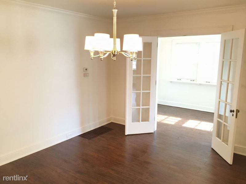 1324 Chestnut St - Photo 3 of 8