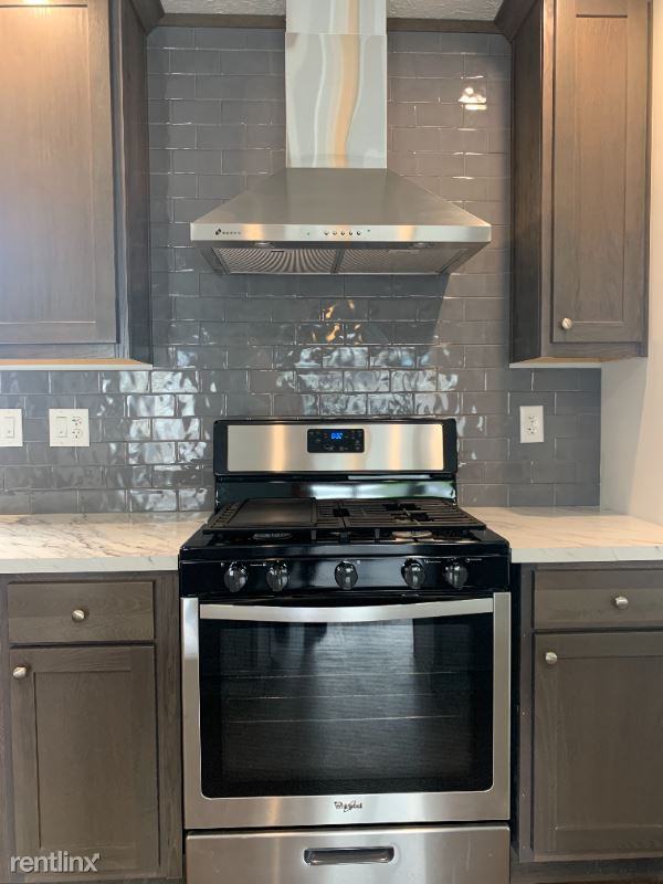 62 Eisenhower St - Photo 2 of 20