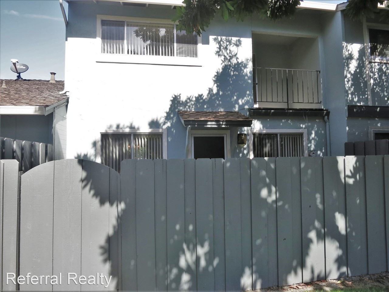 4710 Strawberry Ln - Photo 2 of 23