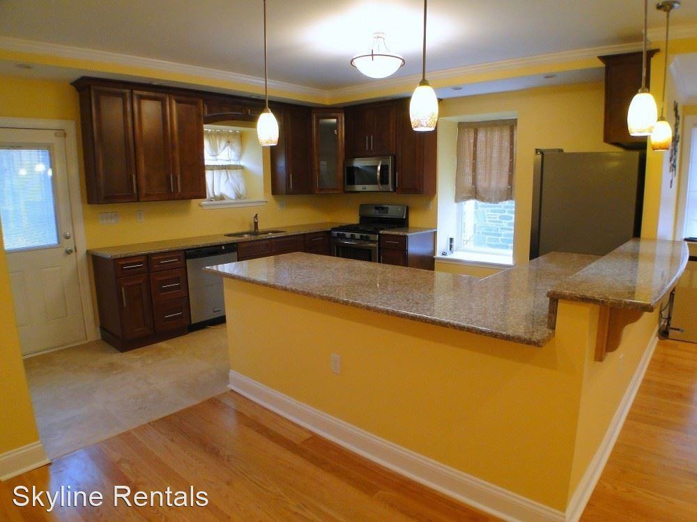 5402 Woodcrest Ave - Photo 2 of 8