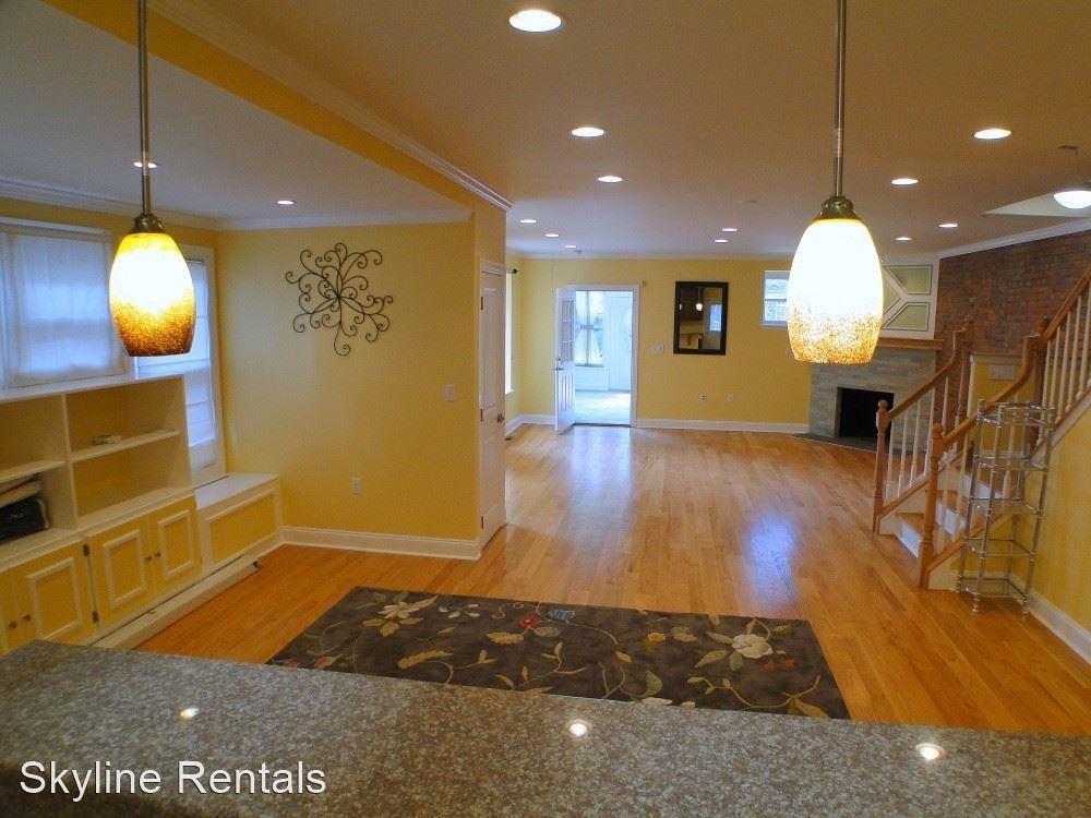 5402 Woodcrest Ave - Photo 3 of 8