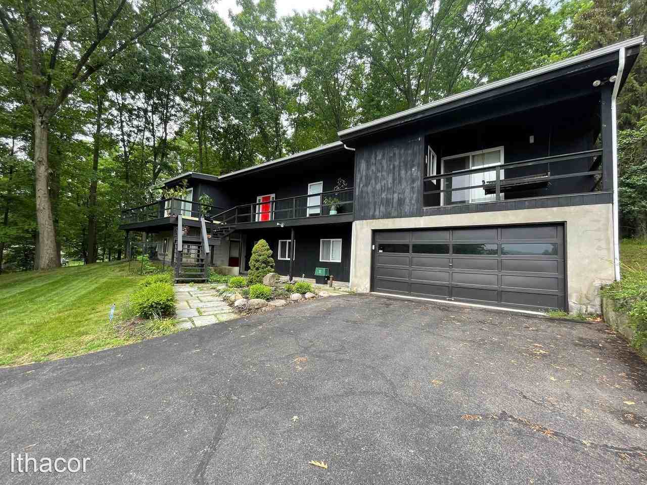 314 Taylor Pl - Photo 2 of 15