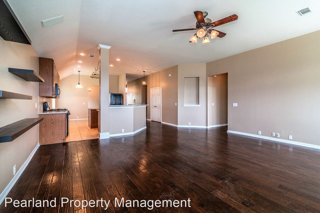 8811 Sunforest Ln - Photo 3 of 10