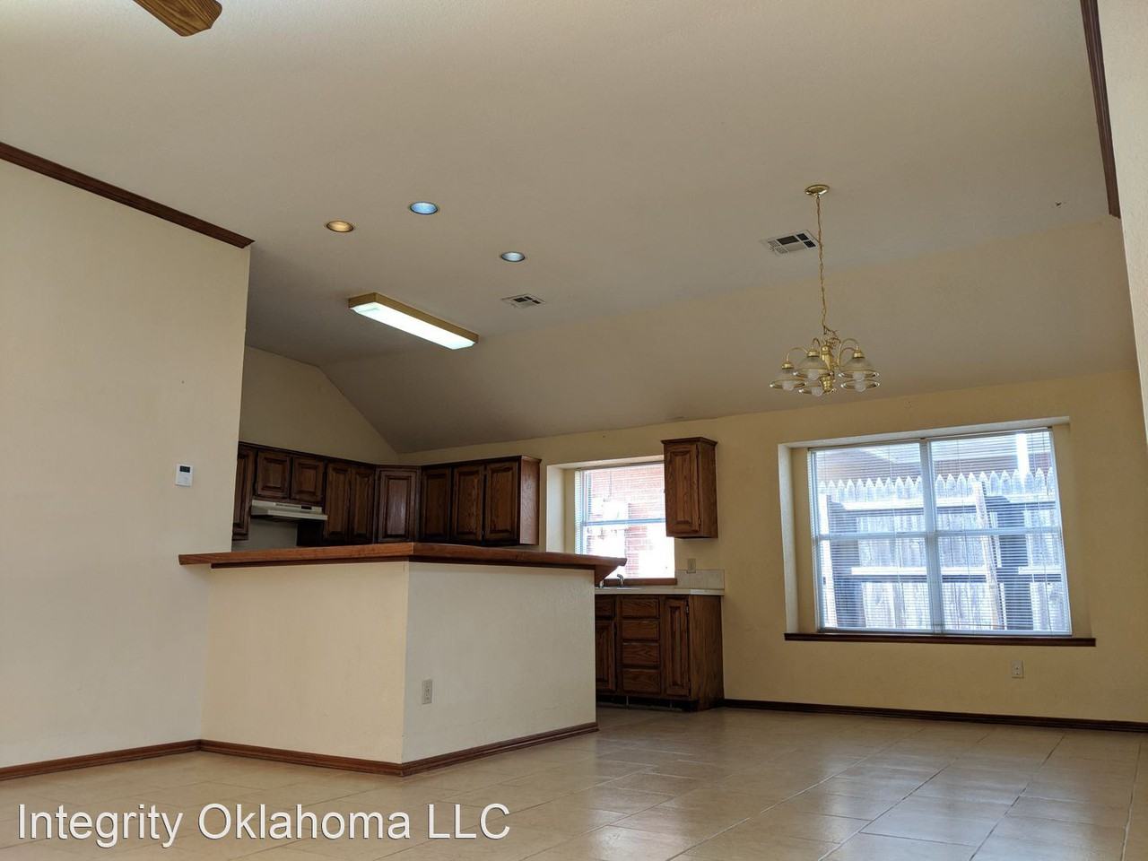 6805 Nw 131st St - Photo 3 of 15