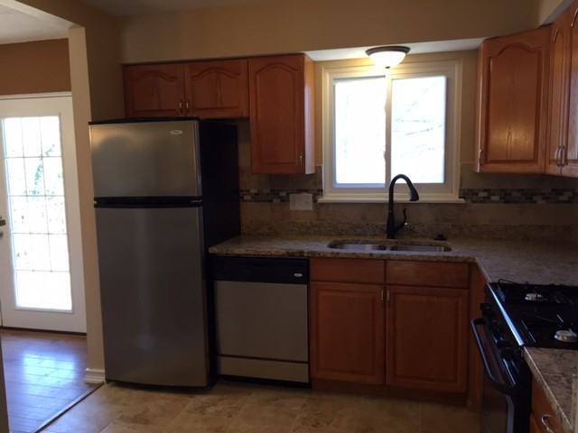1 Braquewood Ct - Photo 2 of 6