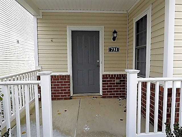 731 Swanson St - Photo 2 of 10