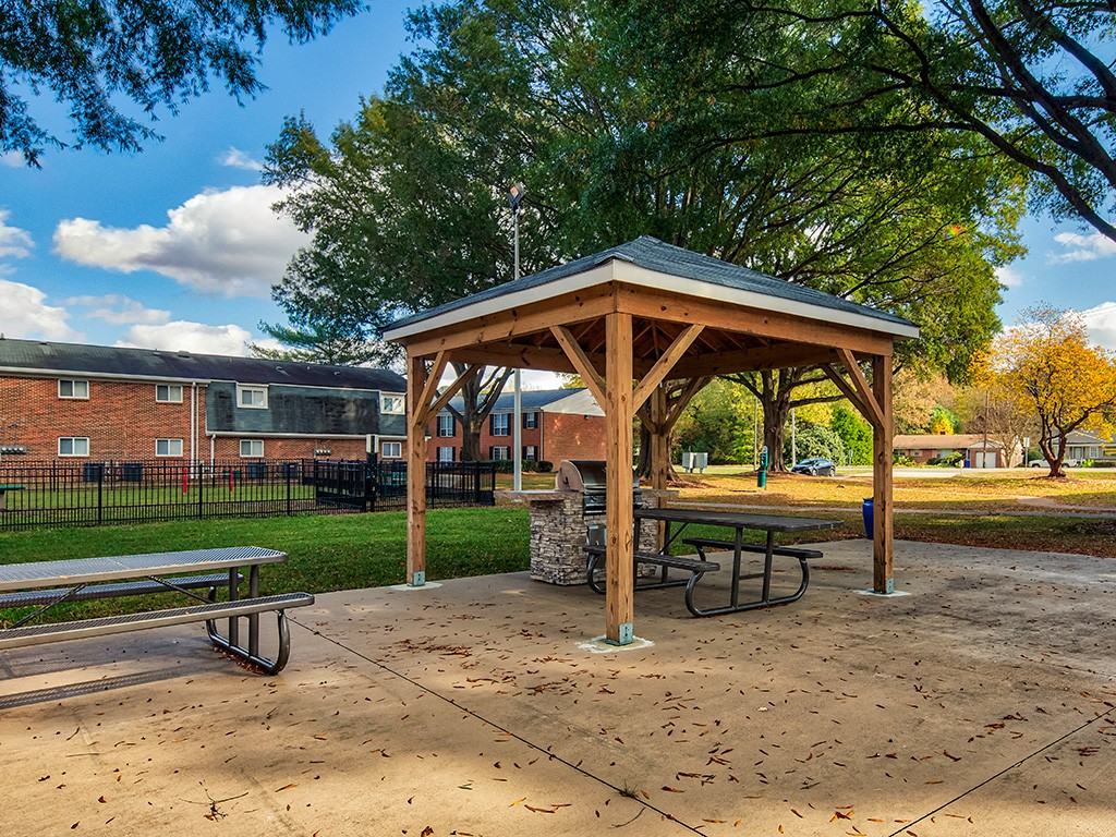 Mariners Green Apartments - Photo 7 of 21