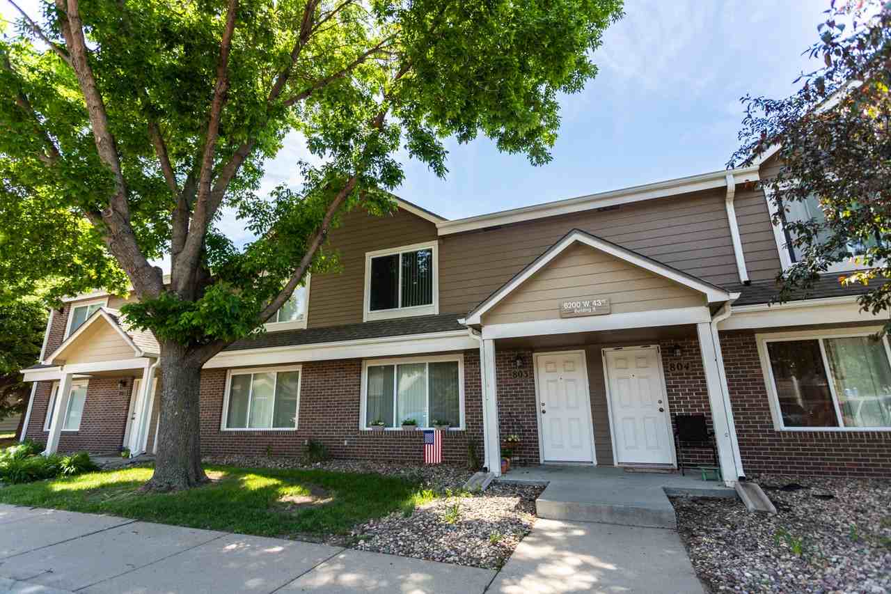 Country Meadows Apartments and Townhomes - Photo 3 of 46