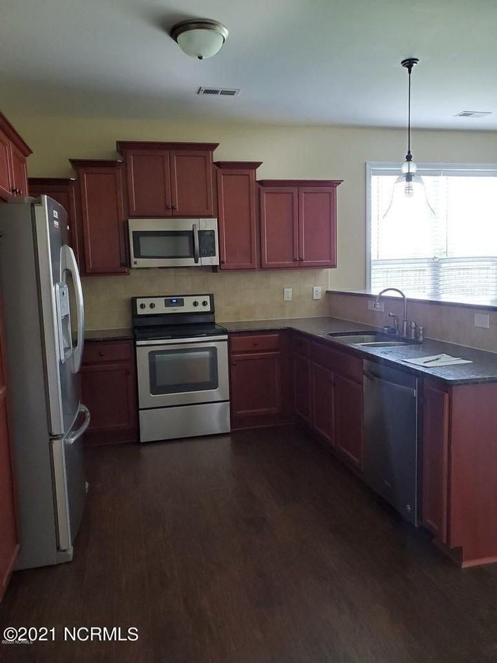 125 Foggy River Way - Photo 2 of 12