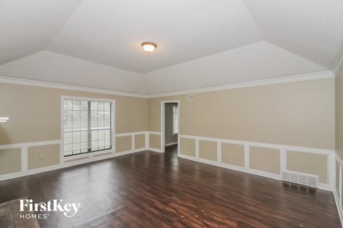 7161 Oak Chase Ln - Photo 3 of 15