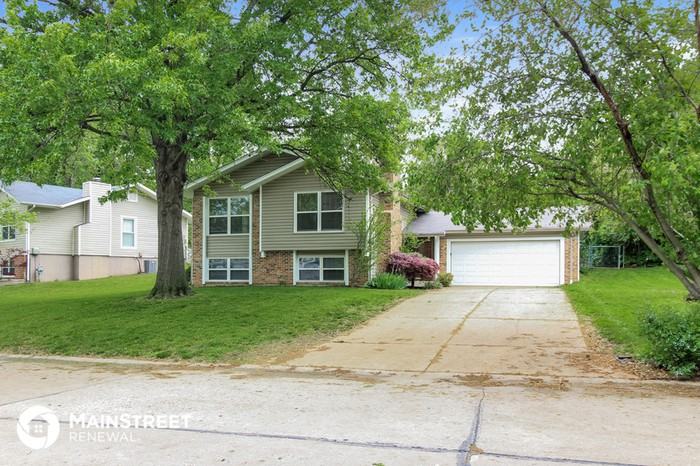 922 Summer Leaf Dr - Photo 2 of 18