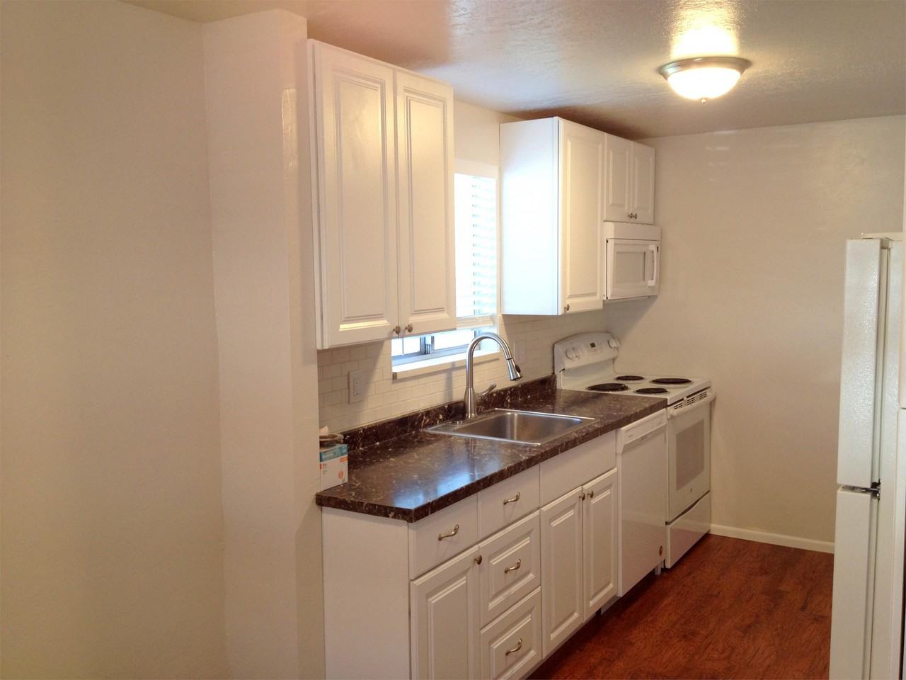 255 W 400 S #4 - Photo 3 of 8