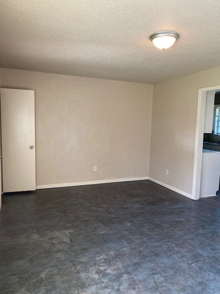 4808 Sunset Ter #1 - Photo 3 of 23