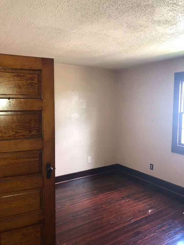 1820 Clarendon Ave #1 - Photo 3 of 50