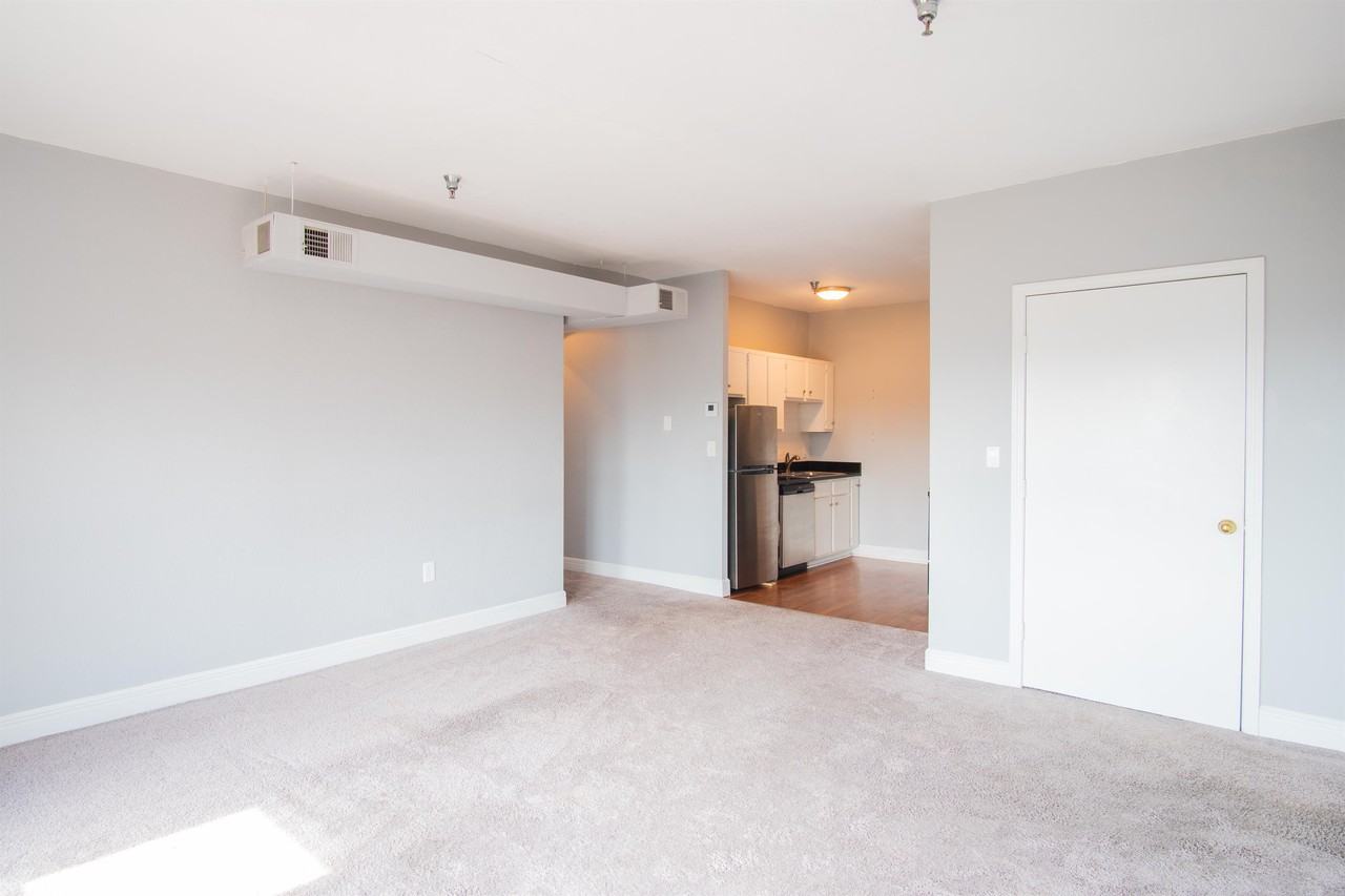 310 DelawareUnit 401 #401 - Photo 2 of 19