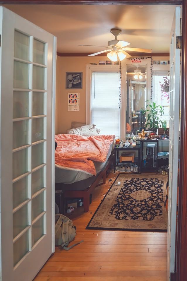2835 N Frederick Ave #2835 - Photo 4 of 19