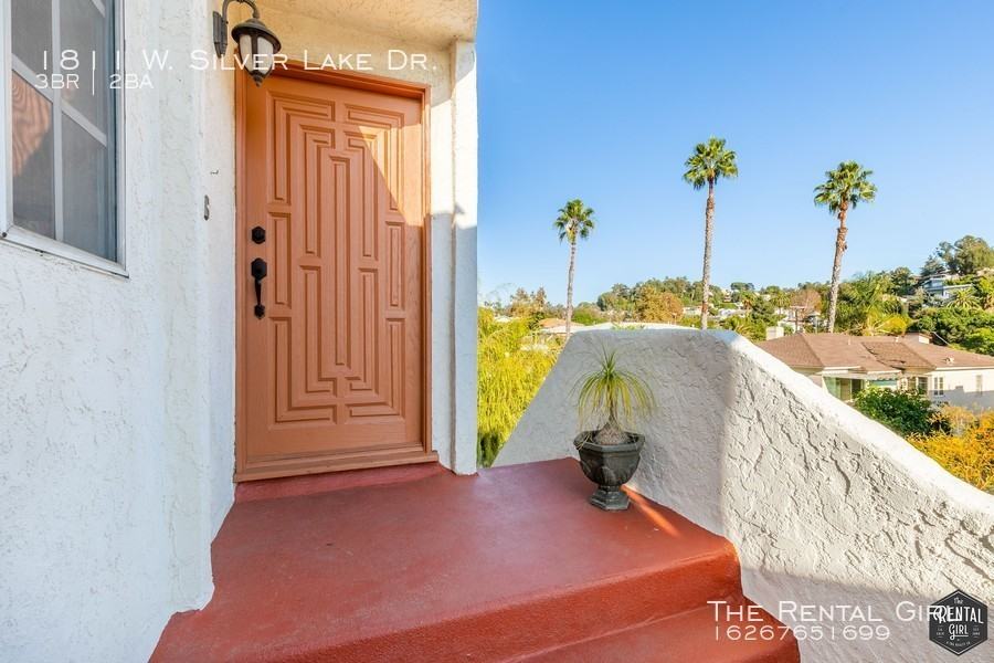 1811 W Silver Lake Dr - Photo 3 of 28