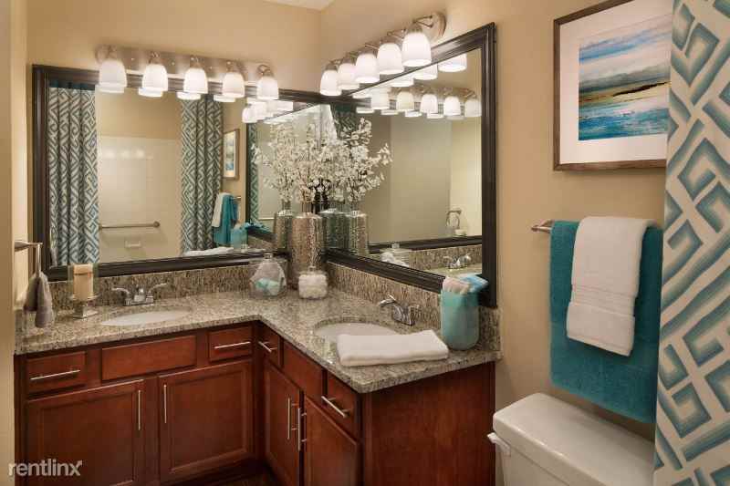 680 680 -W - Photo 2 of 7