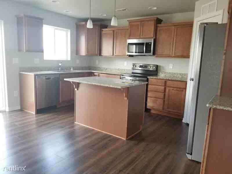 7428 Benecia Dr - Photo 3 of 15