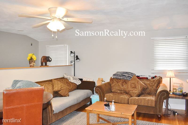 842 842 Oaklawn Ave 2 - Photo 2 of 9