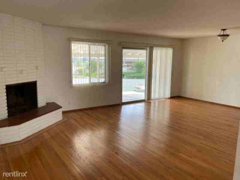 5931 Lancaster Dr - Photo 3 of 6