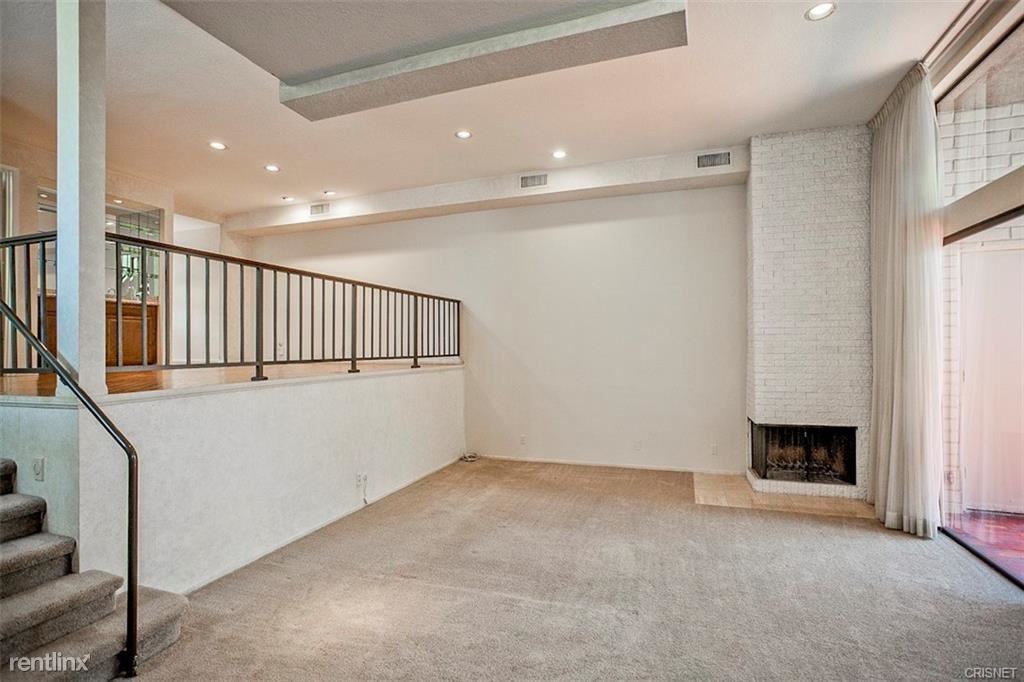 5345 White Oak Ave #G - Photo 3 of 10