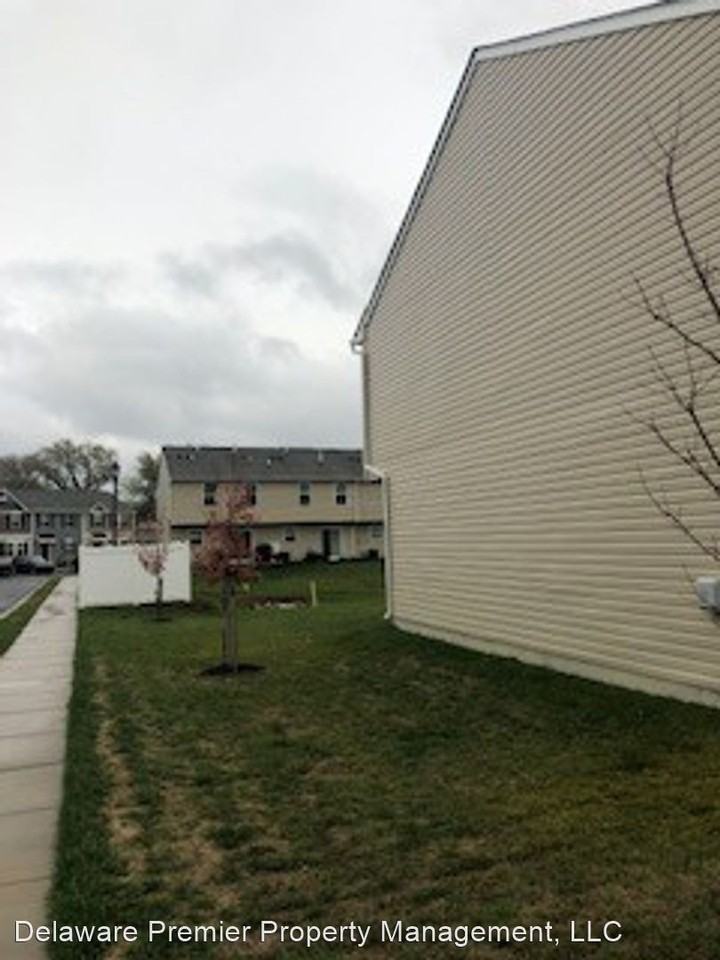 30 Marsh Ln - Photo 2 of 12