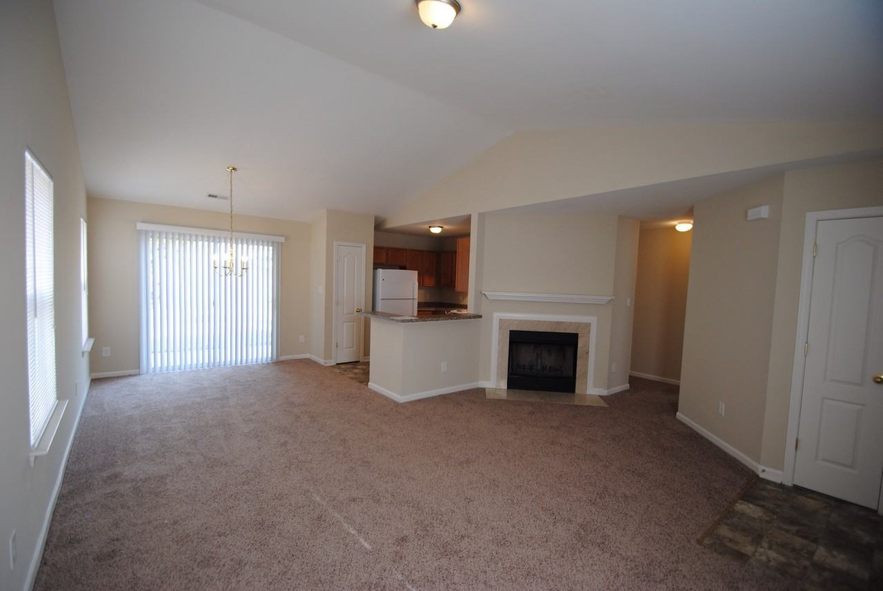 4318 Cochran Farm Ln - Photo 3 of 6