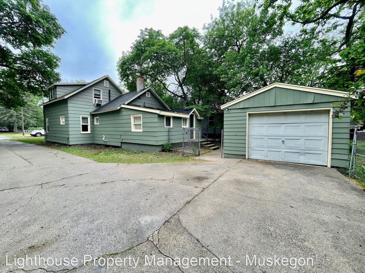 628 Ada Ave - Photo 2 of 15