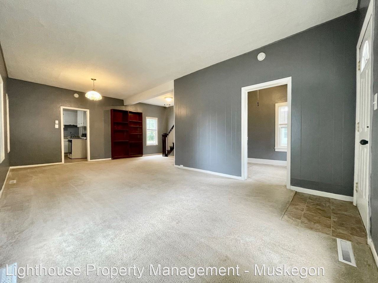 628 Ada Ave - Photo 3 of 15