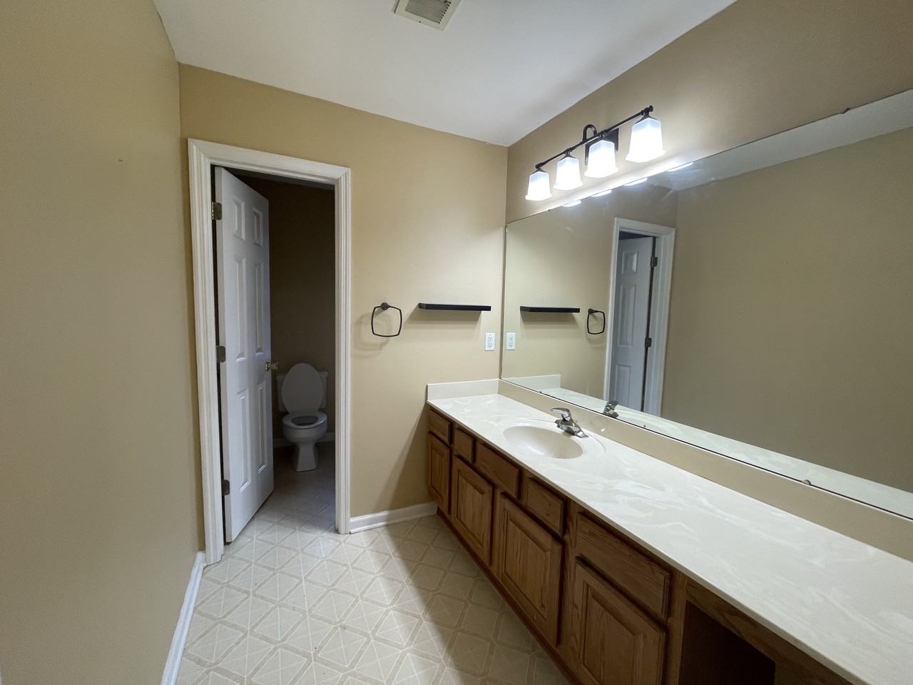 102 Adthan Cir - Photo 7 of 14