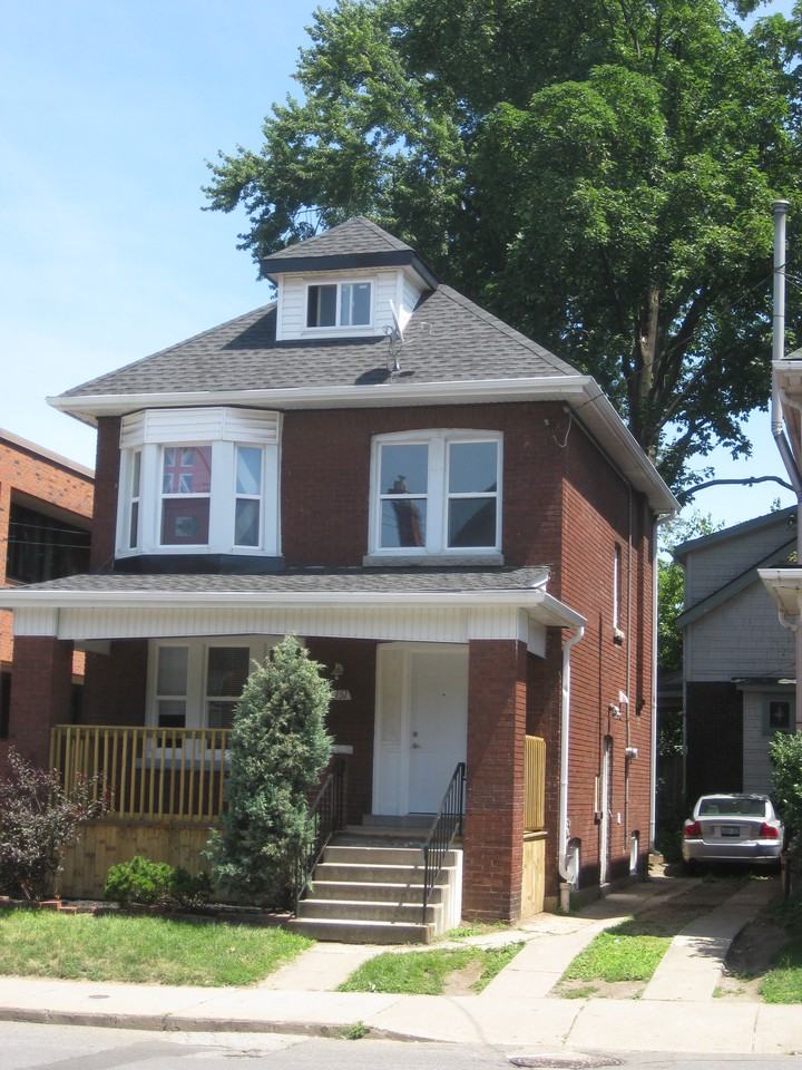 151 Wentworth St S Apartments in St. Clair, Hamilton, ON L8N 2Z1 Zumper