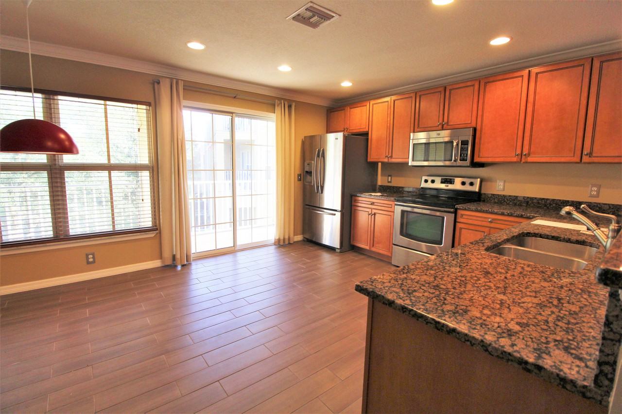 8681 Majestic Elm Ct - Photo 3 of 20