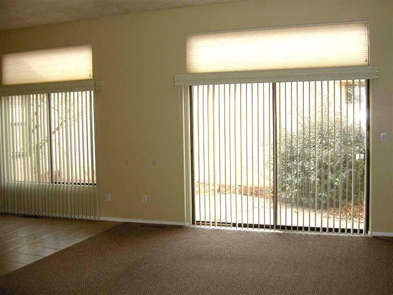7560 Keystone Dr Ne - Photo 3 of 8