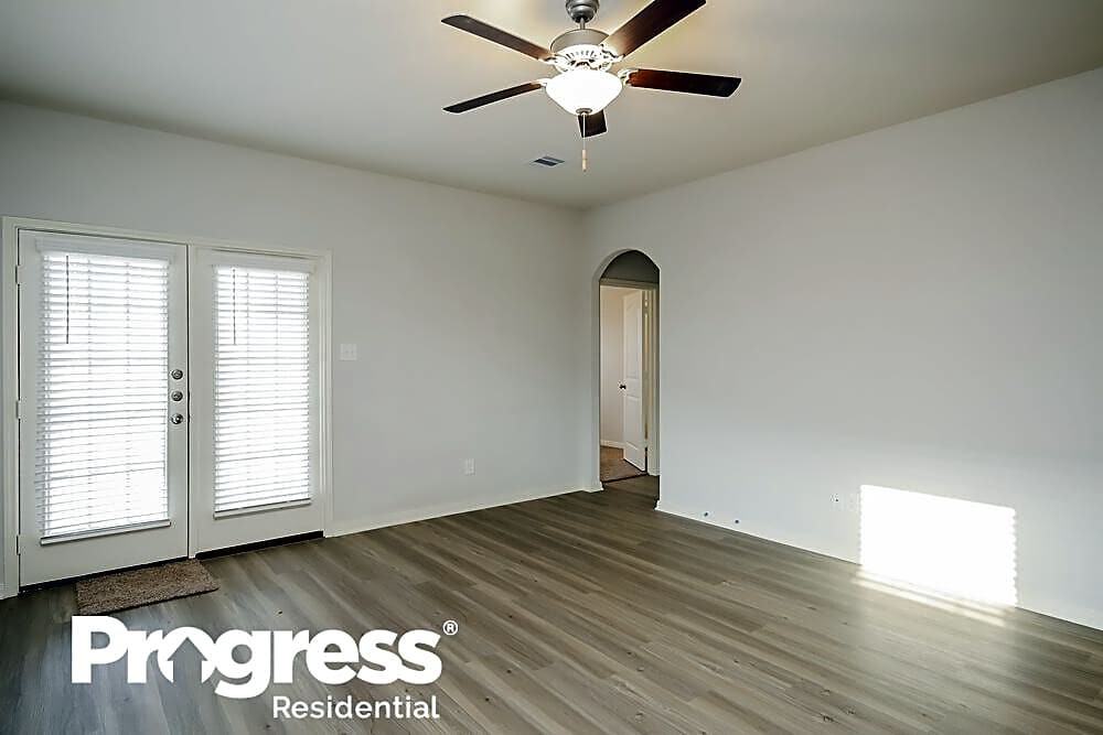 25326 Shadowdale Drive - Photo 3 of 20