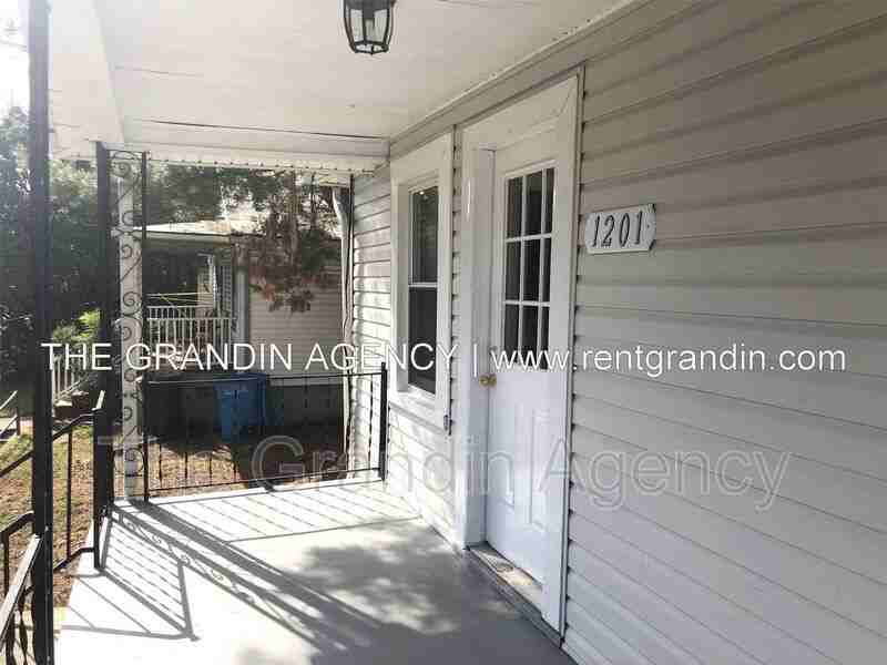 1201 13th St Se - Photo 3 of 34