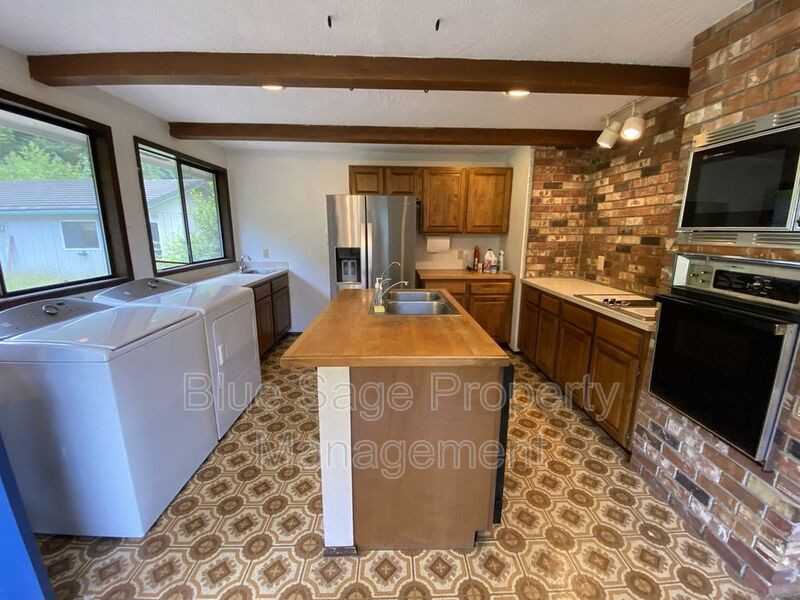 1384 Chicken Coop Rd - Photo 3 of 12