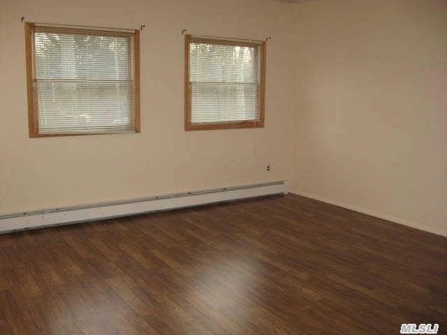 4 Brooktree Ct - Photo 3 of 12