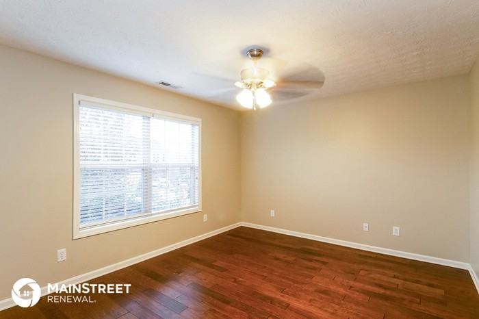 8904 Eli Dr - Photo 2 of 15