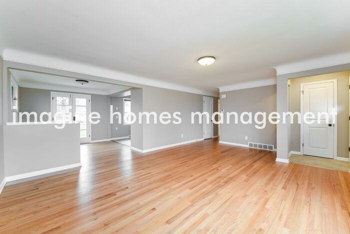 13089 Whitney Rd - Photo 3 of 15