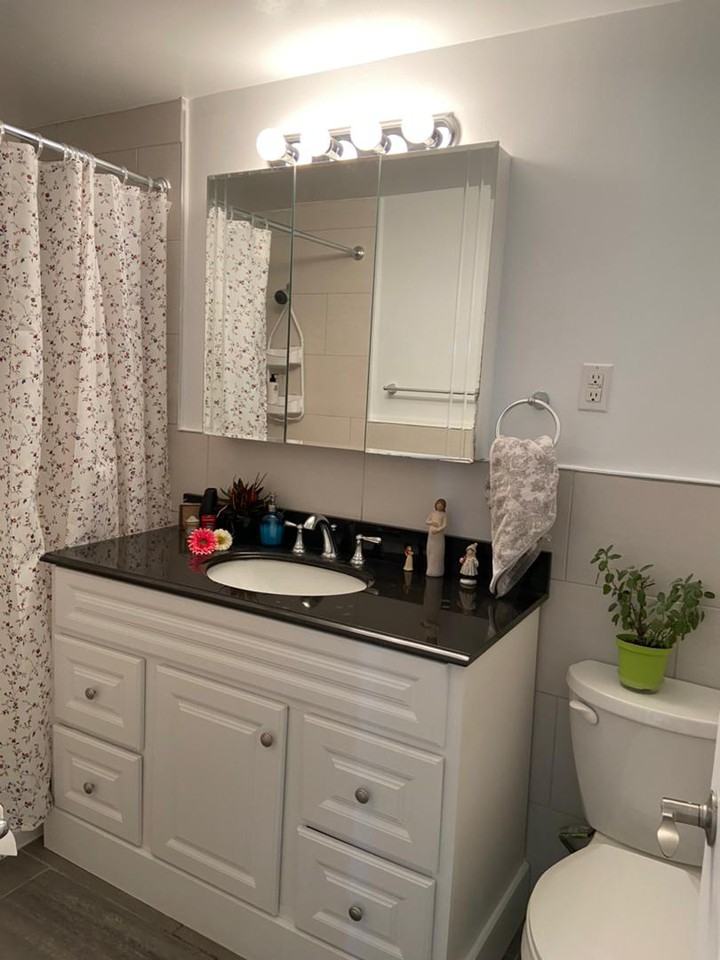 250 Avenue Kensington #414 - Photo 3 of 8