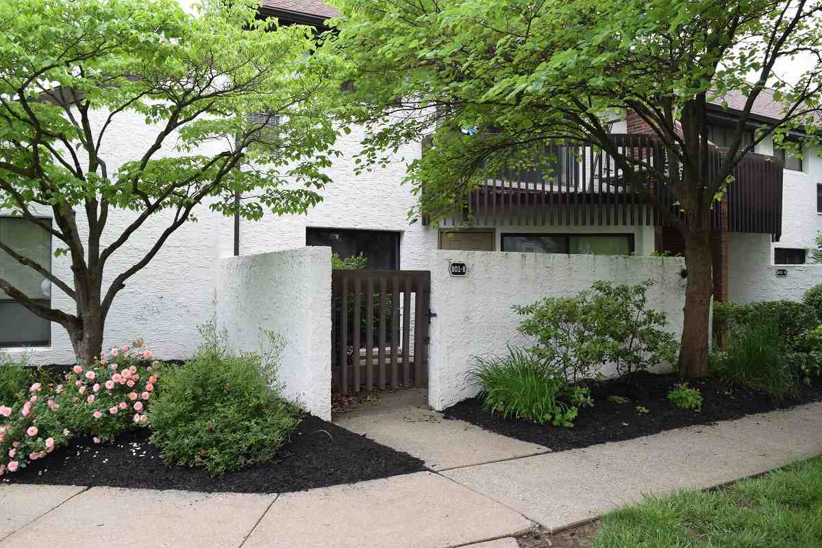 801 Stratford Dr Apt 8 #1 - Photo 2 of 23