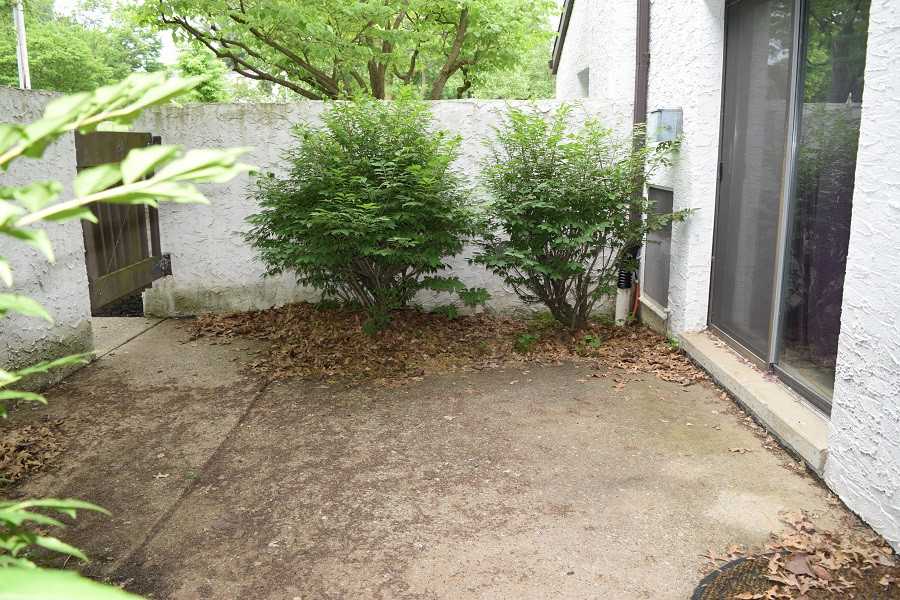 801 Stratford Dr Apt 8 #1 - Photo 4 of 23