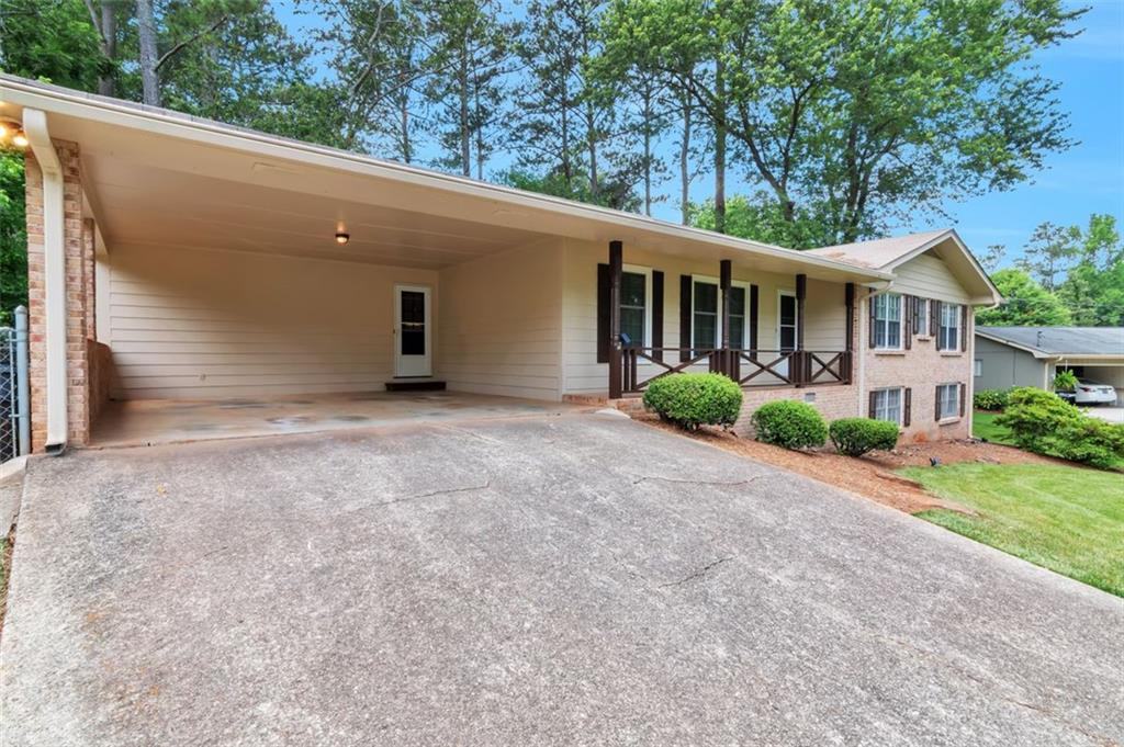759 Glen Cir - Photo 3 of 30